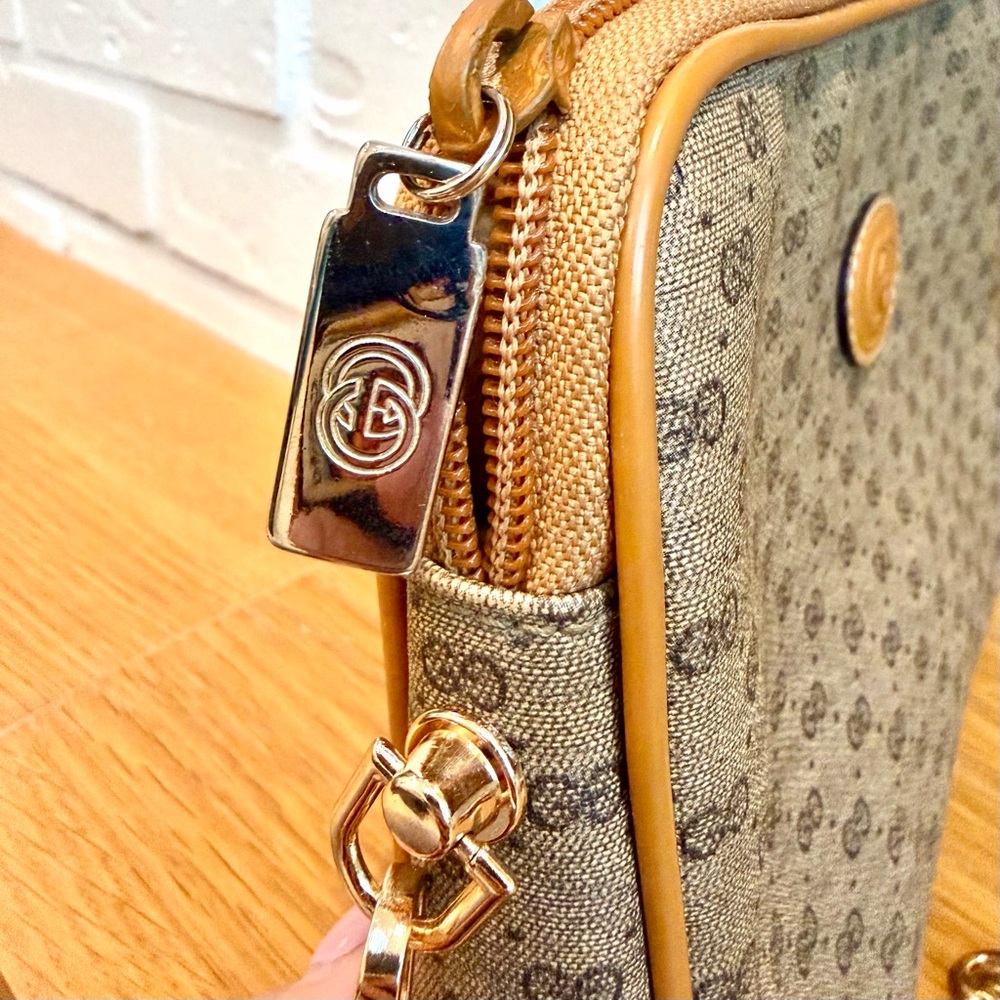 Gucci Authentic Vintage Micro Monogram Crossbody … - image 5